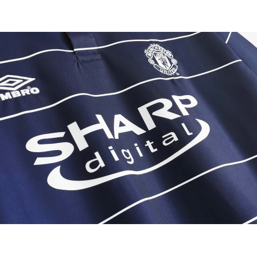 Camiseta Retro Manchester United – Temporada 1999/2000 (Alternativa Azul)