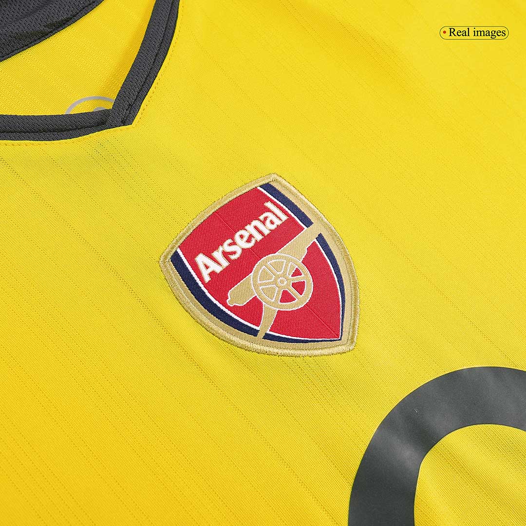 Camiseta Retro Arsenal – Temporada 2005/2006 (Alternativa Amarilla)