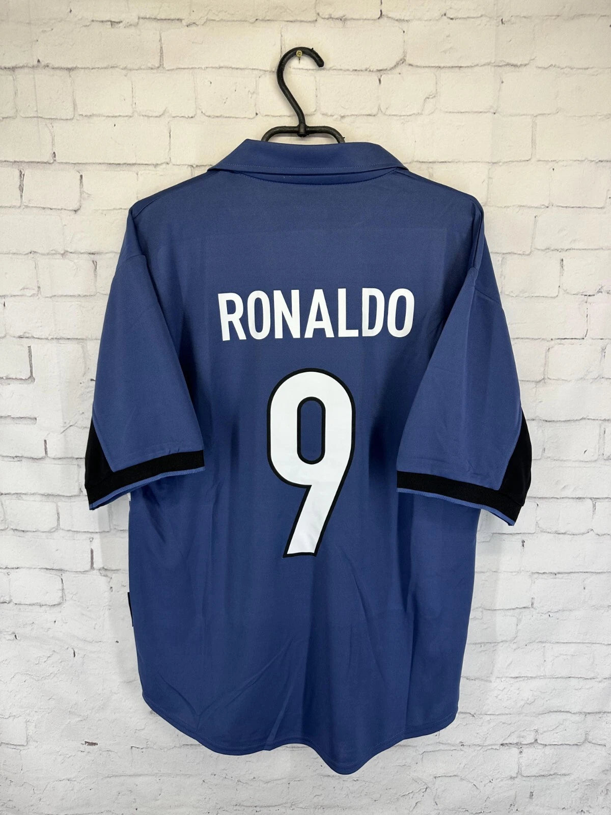 Camiseta Retro Inter de Milán 1998 – Ronaldo Nazário #9